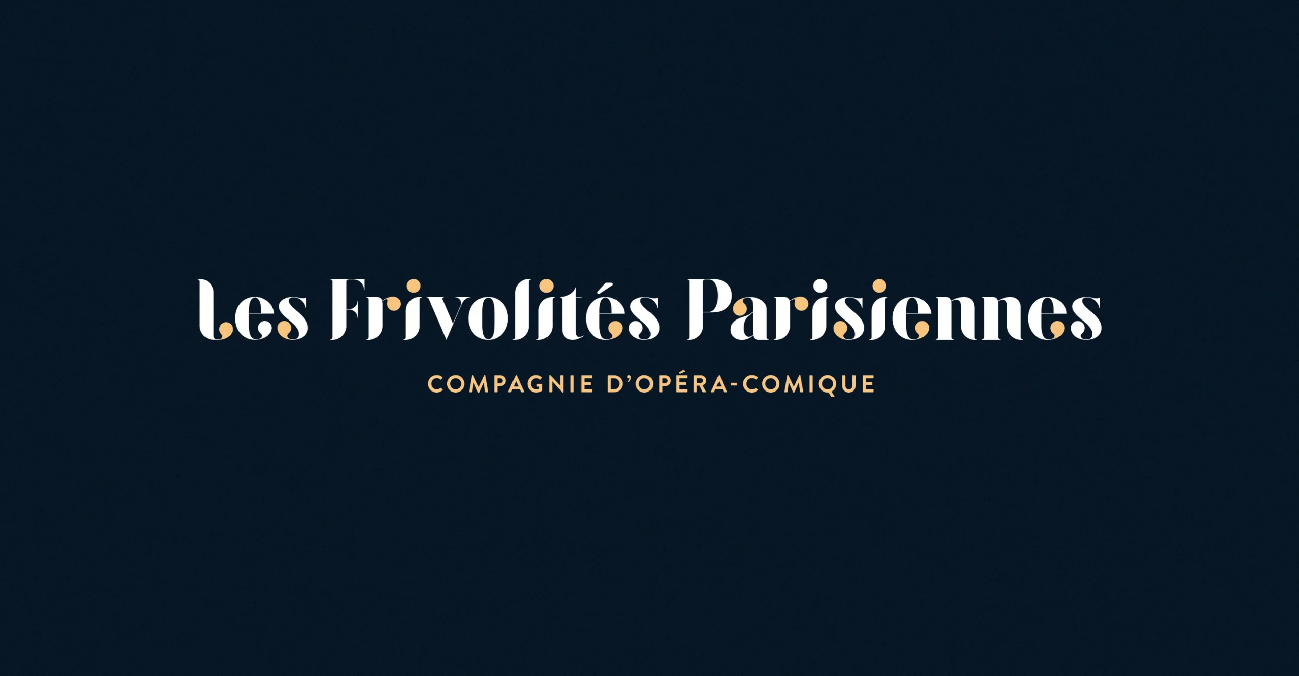 Variation du logo Frivolités Parisiennes en blanc et jaune doré sur fond bleu nuit.